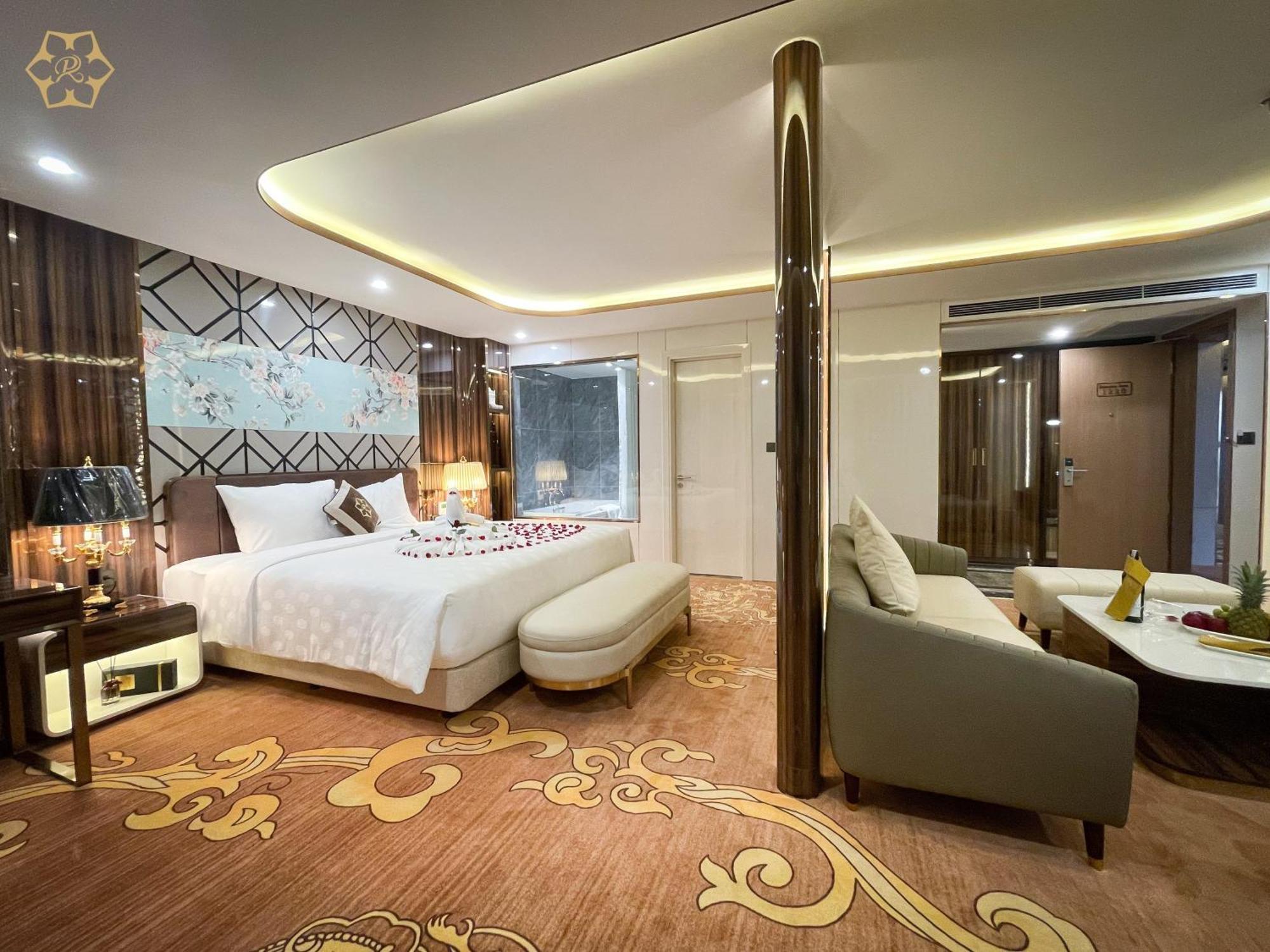 Cua Dong Luxury Hotel Vinh Esterno foto