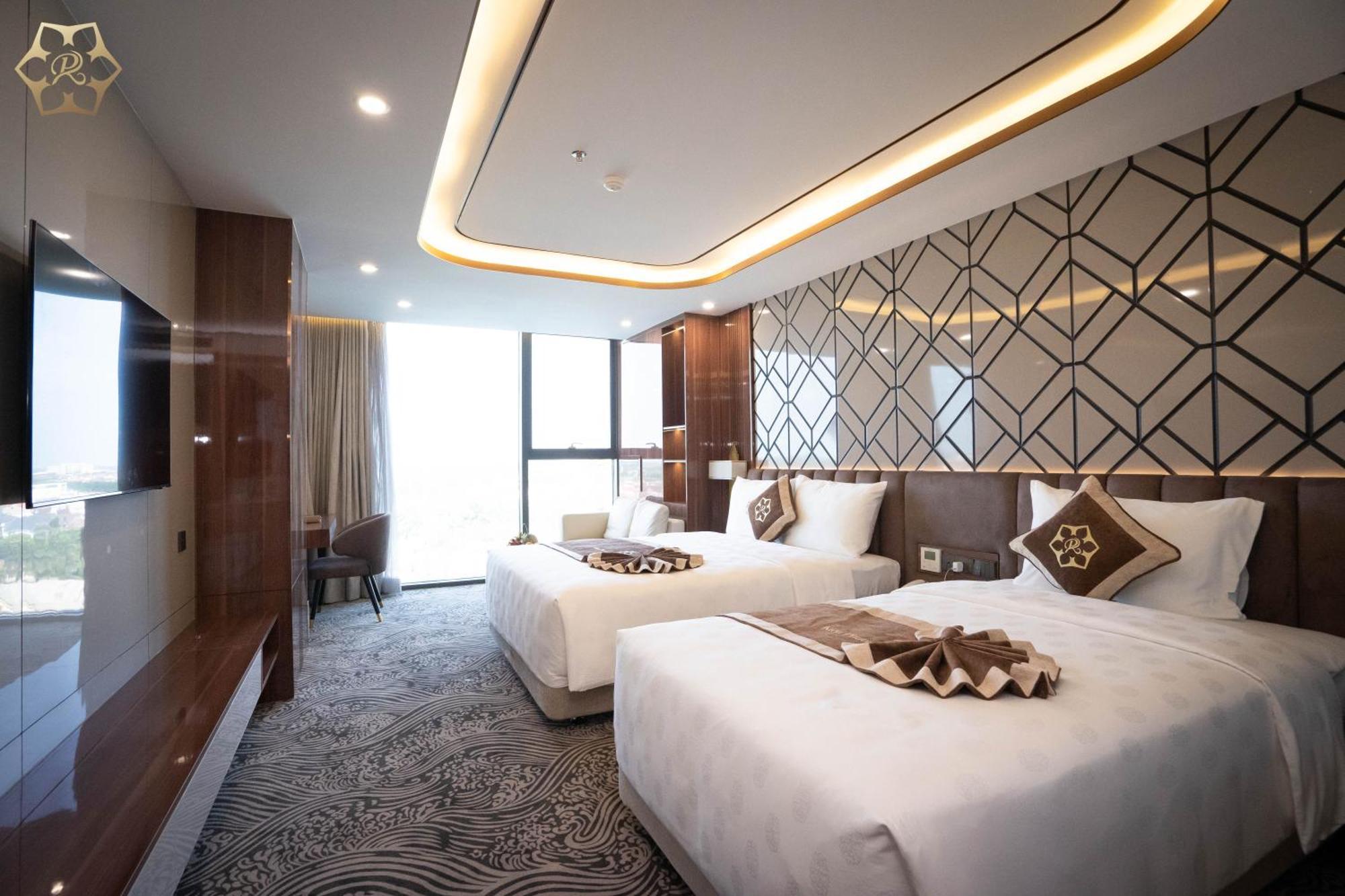Cua Dong Luxury Hotel Vinh Esterno foto