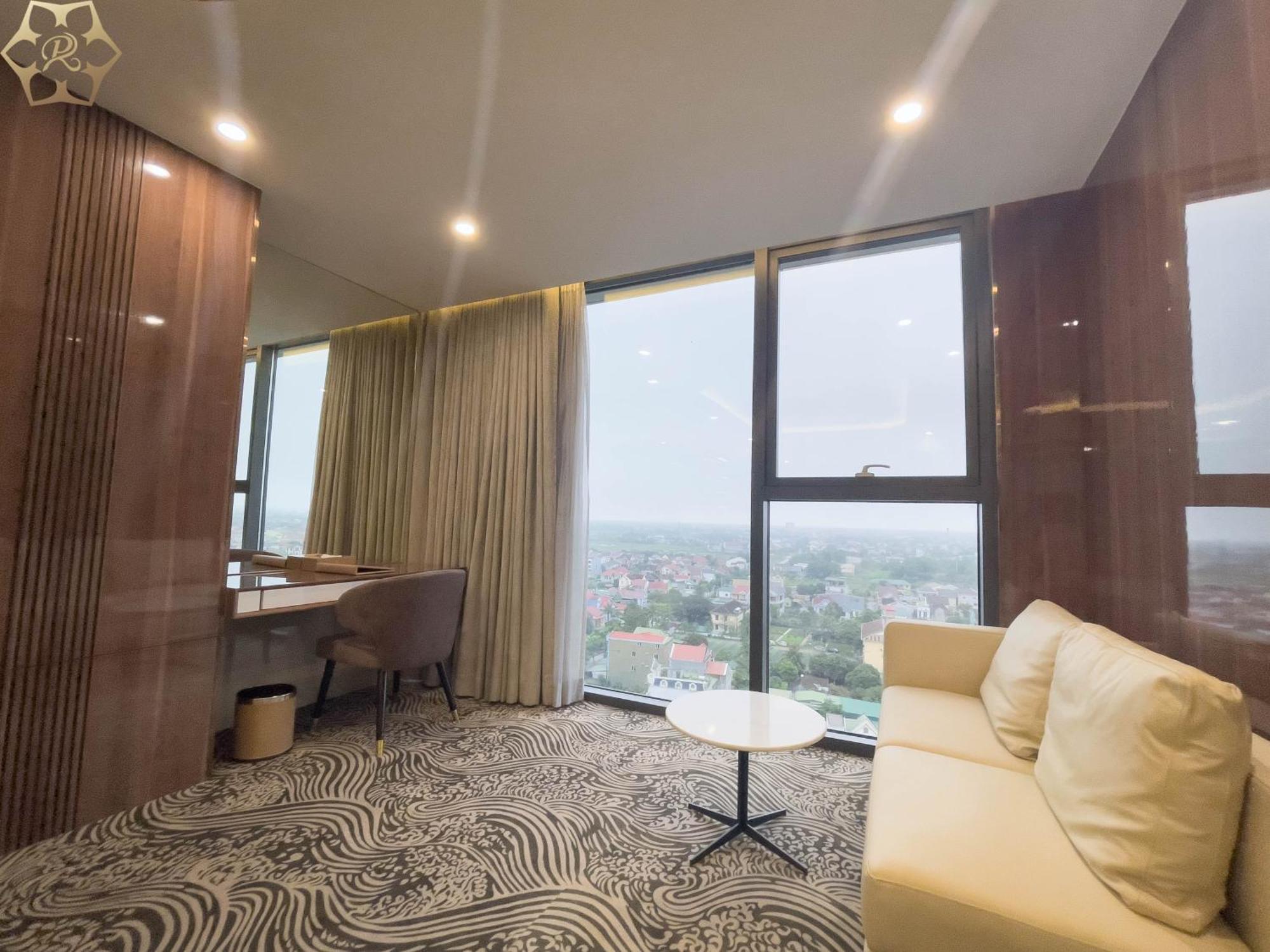 Cua Dong Luxury Hotel Vinh Esterno foto