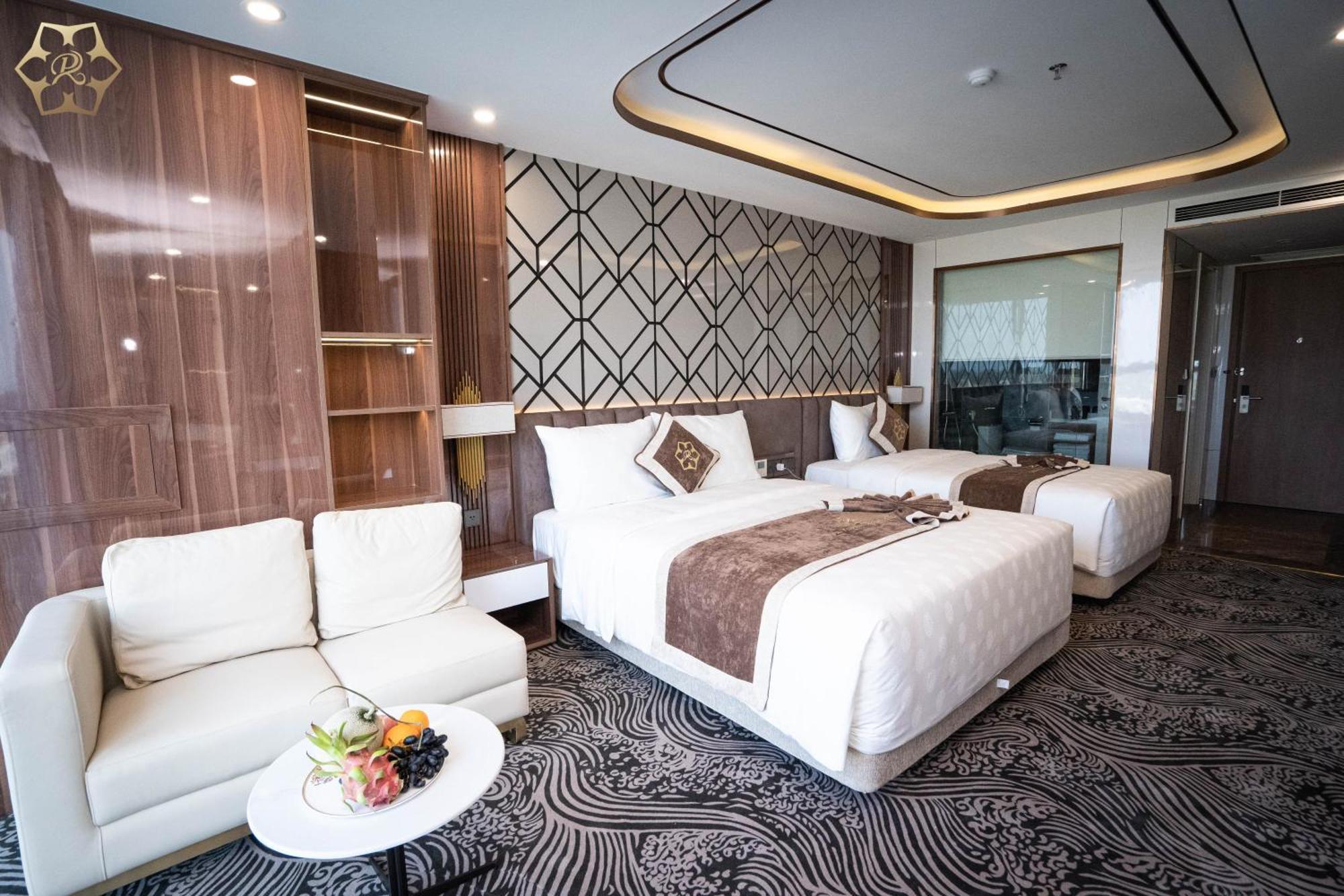 Cua Dong Luxury Hotel Vinh Esterno foto