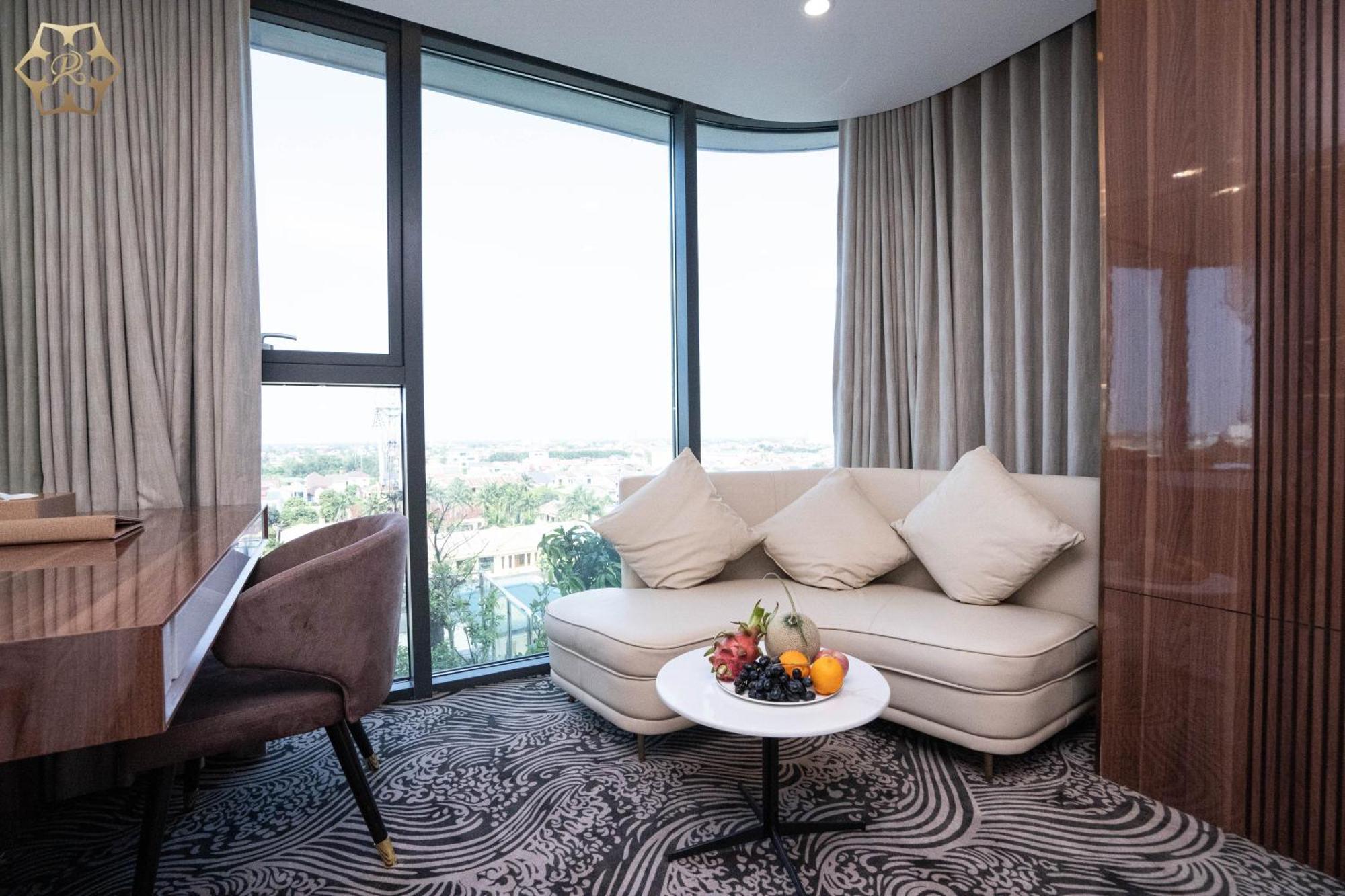 Cua Dong Luxury Hotel Vinh Esterno foto