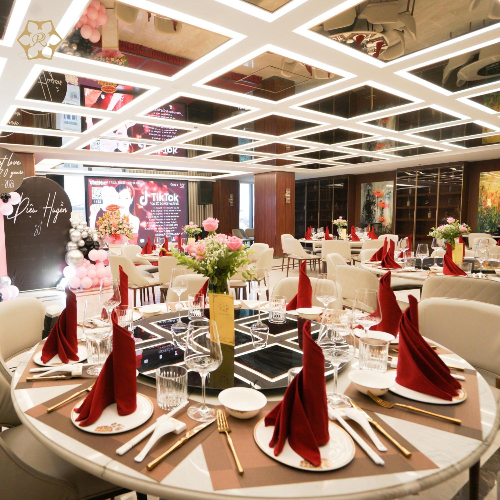 Cua Dong Luxury Hotel Vinh Esterno foto