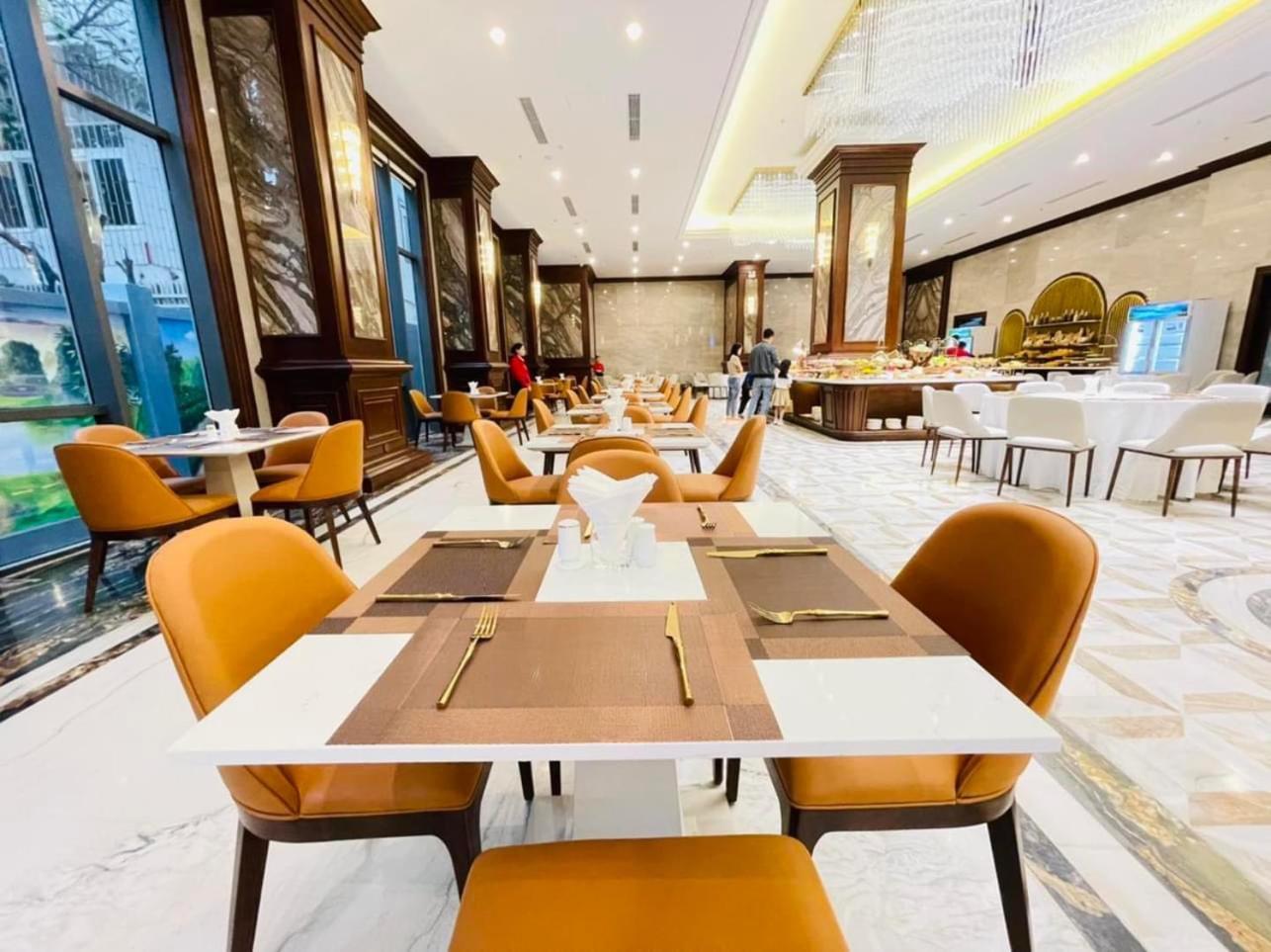 Cua Dong Luxury Hotel Vinh Esterno foto