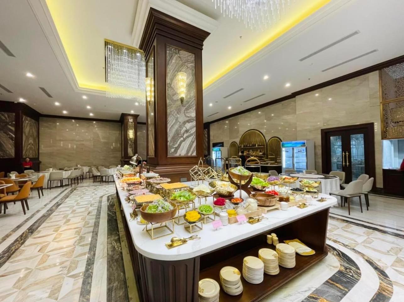 Cua Dong Luxury Hotel Vinh Esterno foto