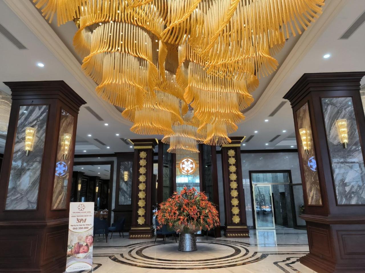 Cua Dong Luxury Hotel Vinh Esterno foto